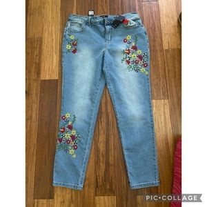 New Floral Patterned Earl Jeans